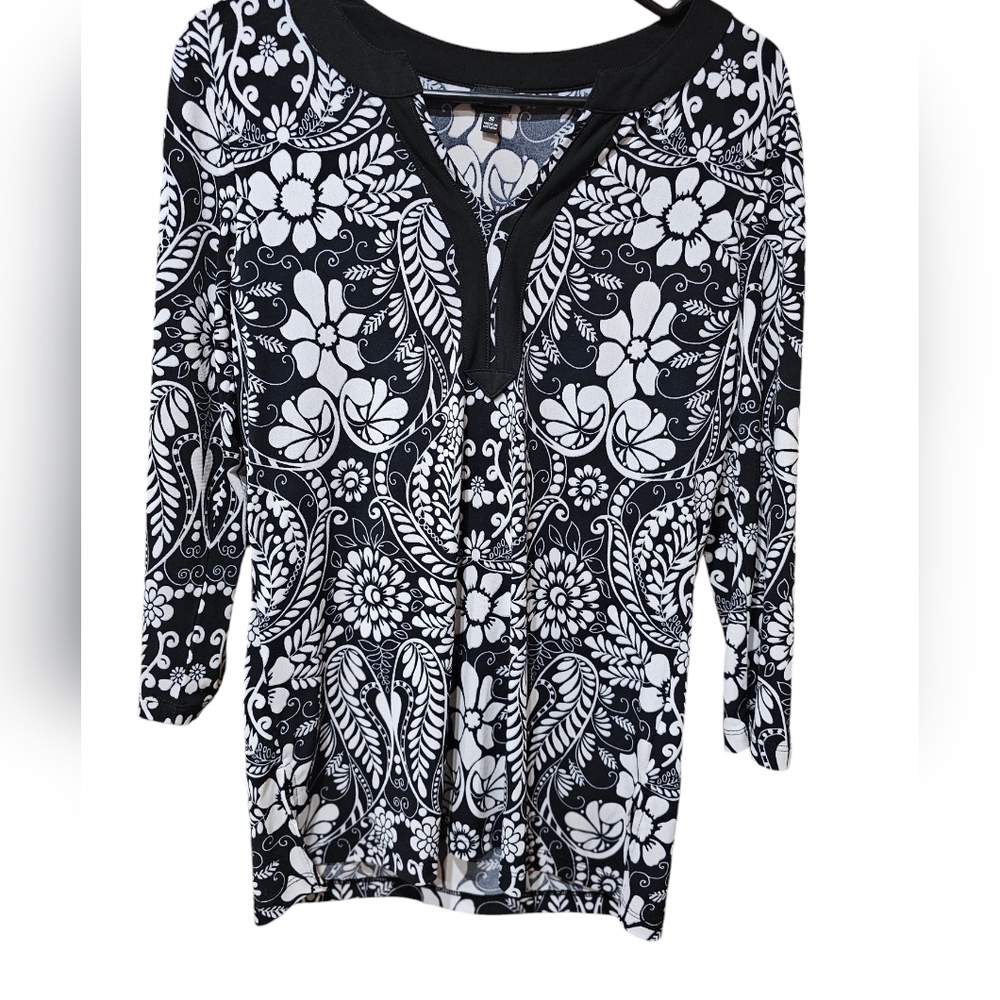 Womens Size Small Black And White Rafaella Tunic‎ Shirt